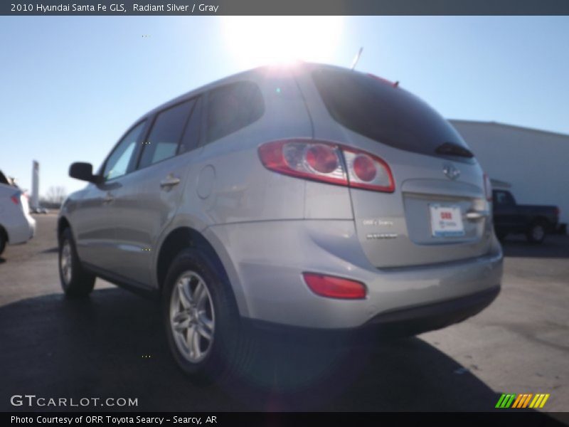 Radiant Silver / Gray 2010 Hyundai Santa Fe GLS