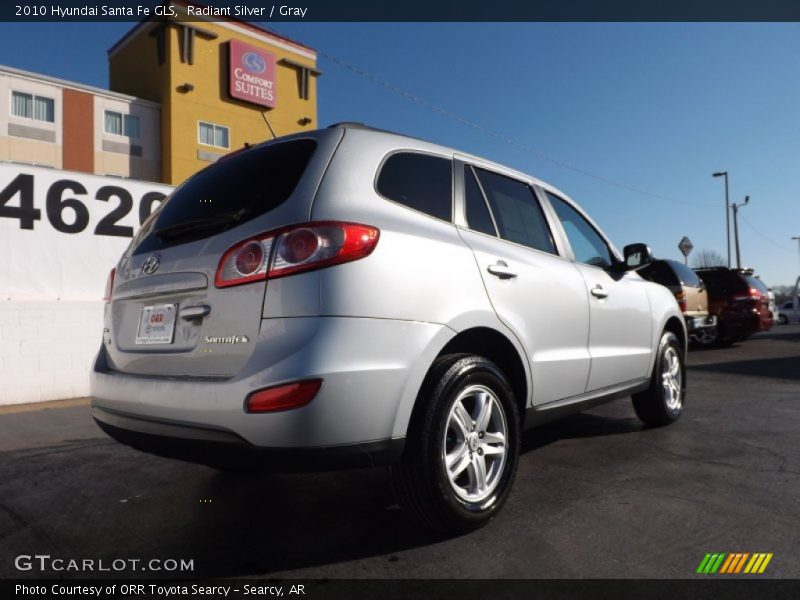 Radiant Silver / Gray 2010 Hyundai Santa Fe GLS