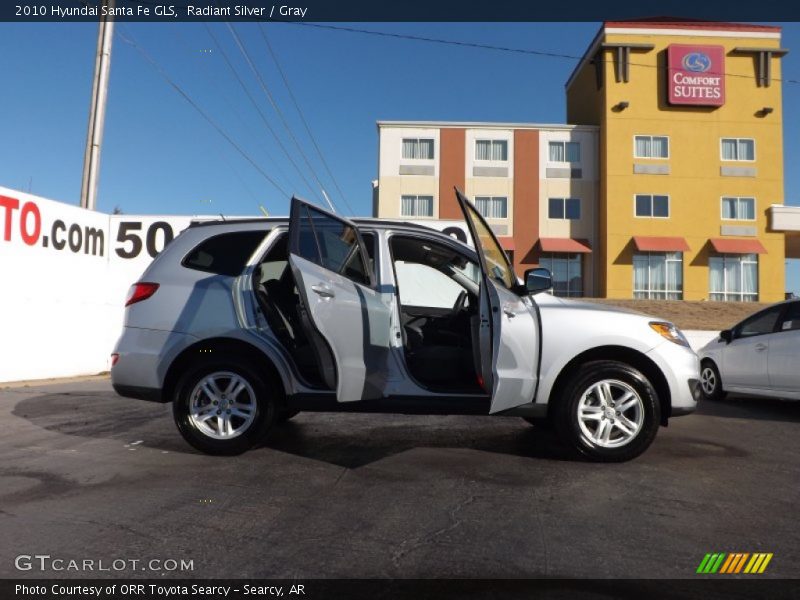 Radiant Silver / Gray 2010 Hyundai Santa Fe GLS