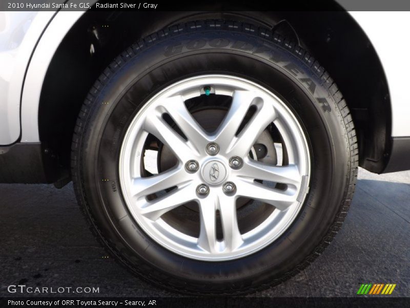Radiant Silver / Gray 2010 Hyundai Santa Fe GLS