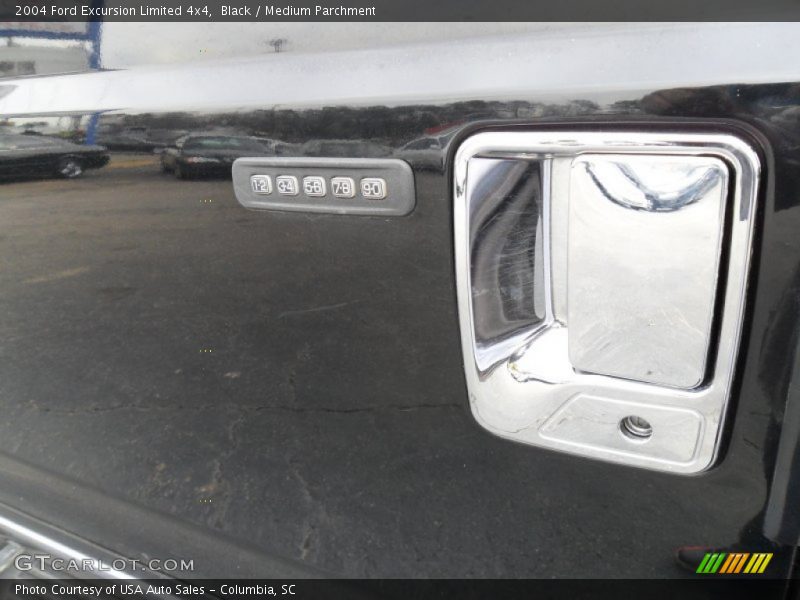 Black / Medium Parchment 2004 Ford Excursion Limited 4x4