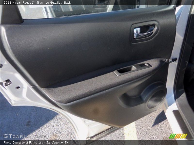 Silver Ice Metallic / Black 2011 Nissan Rogue S