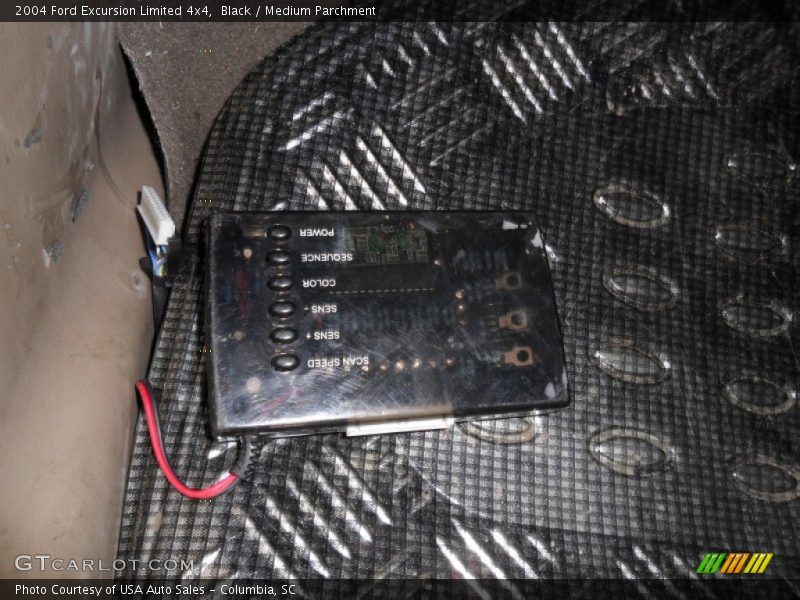 Black / Medium Parchment 2004 Ford Excursion Limited 4x4