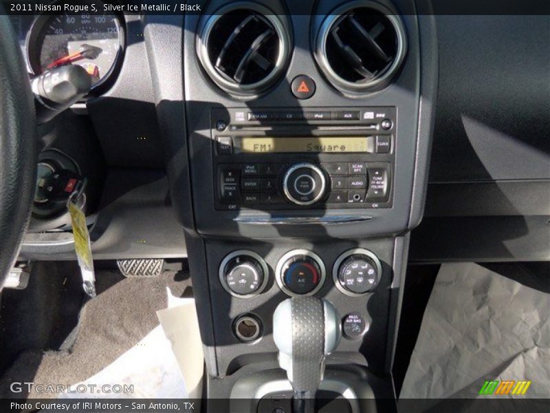Silver Ice Metallic / Black 2011 Nissan Rogue S