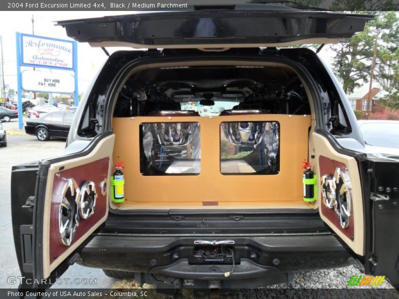 Black / Medium Parchment 2004 Ford Excursion Limited 4x4