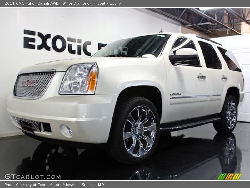 White Diamond Tintcoat / Ebony 2011 GMC Yukon Denali AWD