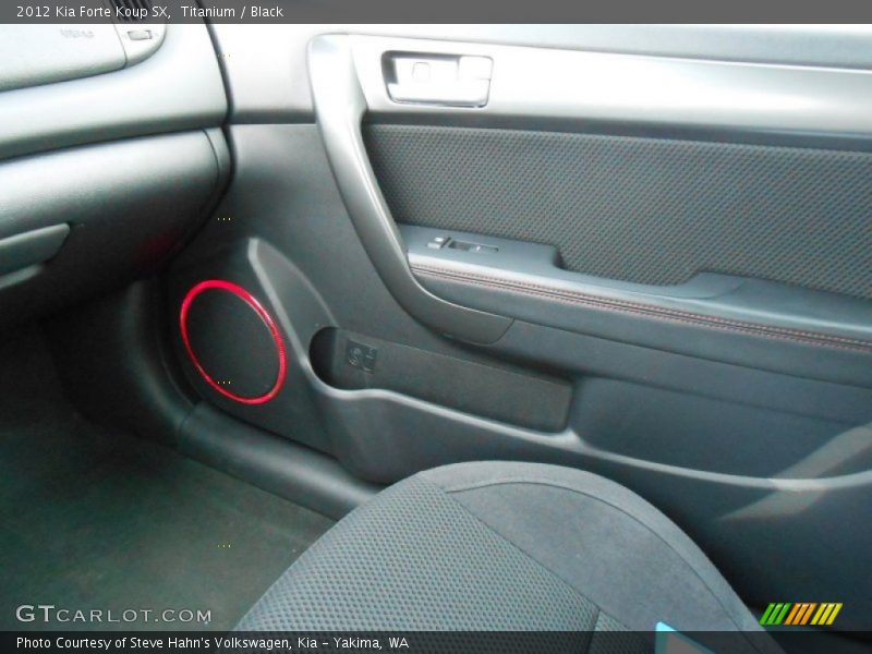 Titanium / Black 2012 Kia Forte Koup SX