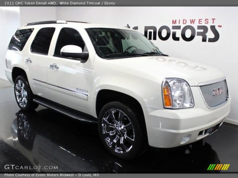 White Diamond Tintcoat / Ebony 2011 GMC Yukon Denali AWD