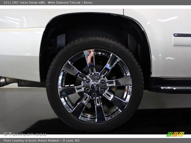 White Diamond Tintcoat / Ebony 2011 GMC Yukon Denali AWD