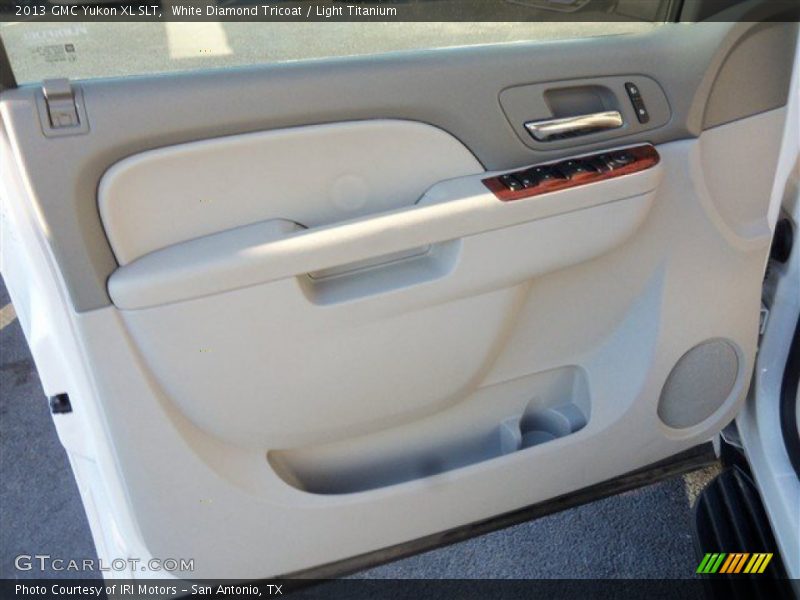 White Diamond Tricoat / Light Titanium 2013 GMC Yukon XL SLT