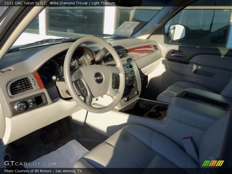 White Diamond Tricoat / Light Titanium 2013 GMC Yukon XL SLT