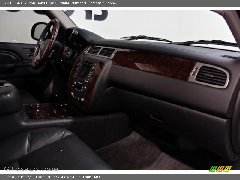 White Diamond Tintcoat / Ebony 2011 GMC Yukon Denali AWD