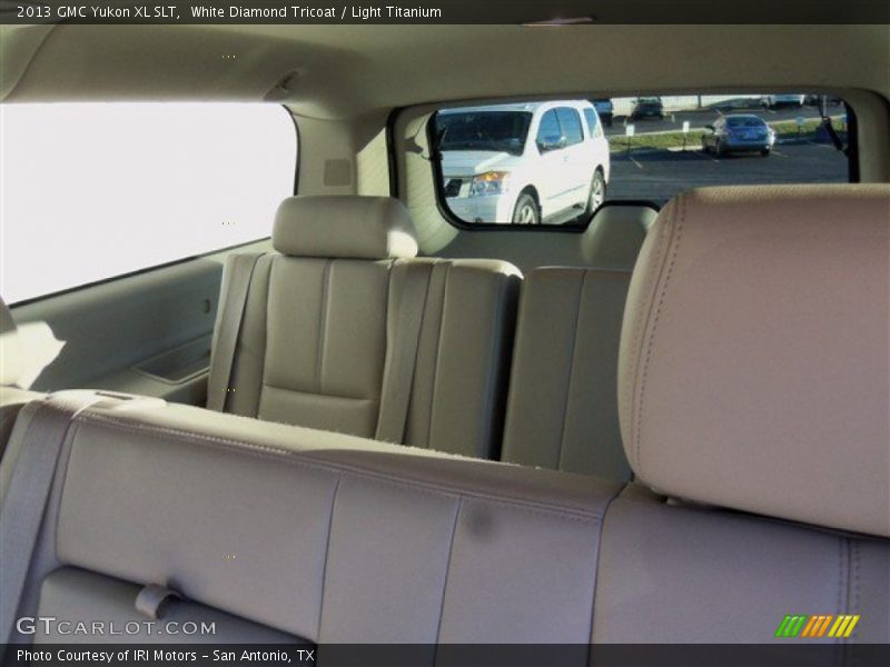 White Diamond Tricoat / Light Titanium 2013 GMC Yukon XL SLT