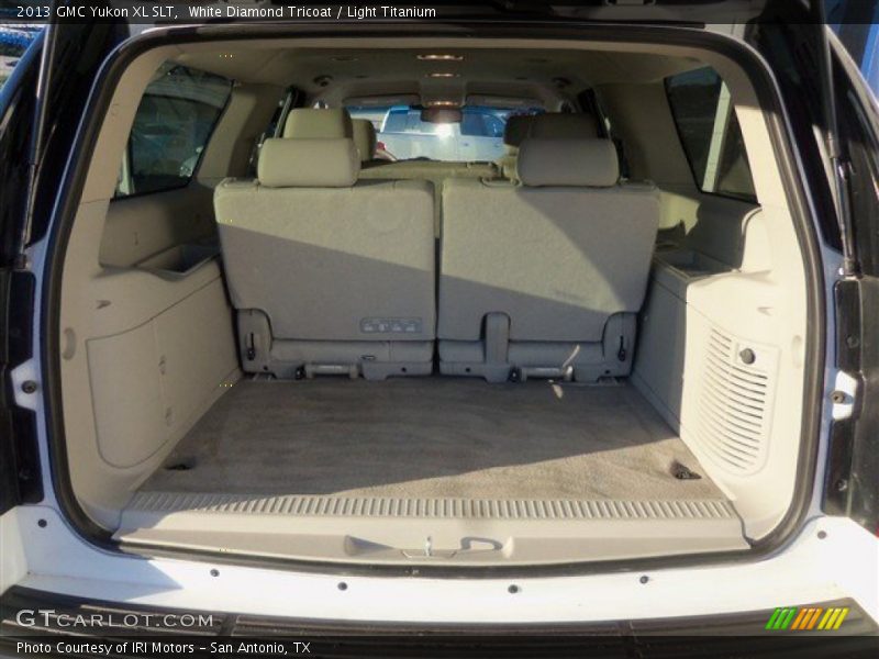 White Diamond Tricoat / Light Titanium 2013 GMC Yukon XL SLT
