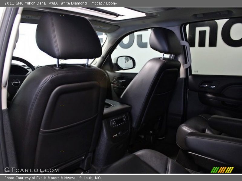 White Diamond Tintcoat / Ebony 2011 GMC Yukon Denali AWD