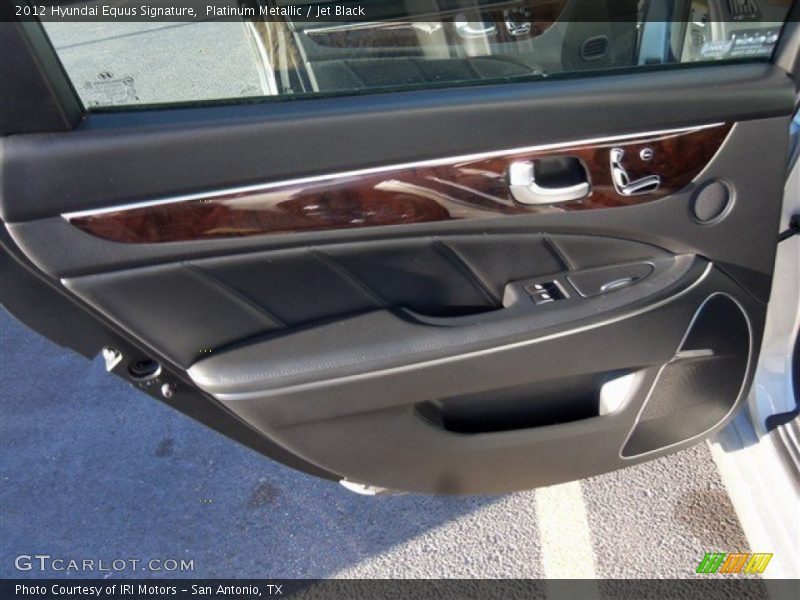 Platinum Metallic / Jet Black 2012 Hyundai Equus Signature