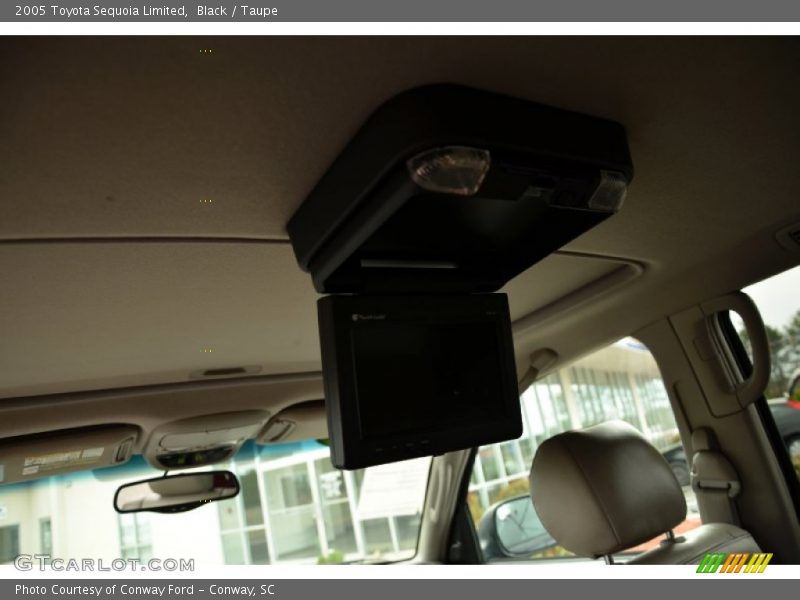 Black / Taupe 2005 Toyota Sequoia Limited