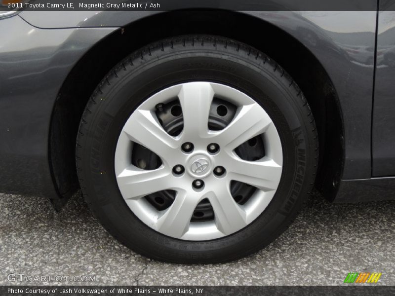 Magnetic Gray Metallic / Ash 2011 Toyota Camry LE