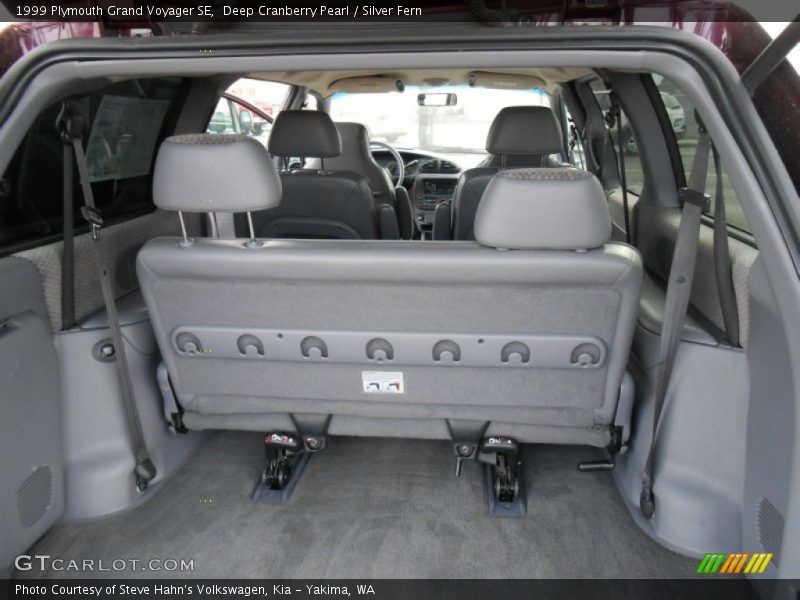  1999 Grand Voyager SE Trunk