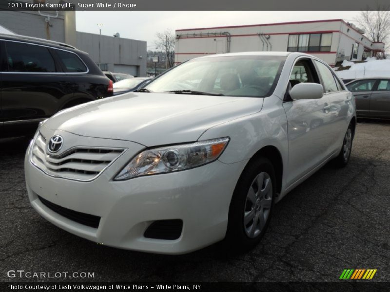 Super White / Bisque 2011 Toyota Camry LE