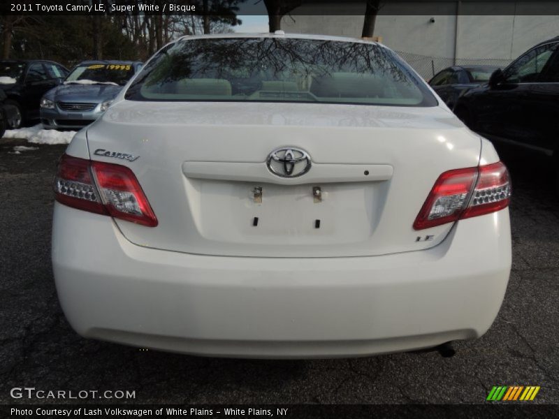Super White / Bisque 2011 Toyota Camry LE