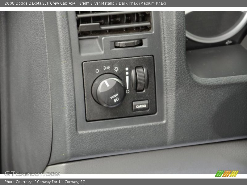 Bright Silver Metallic / Dark Khaki/Medium Khaki 2008 Dodge Dakota SLT Crew Cab 4x4