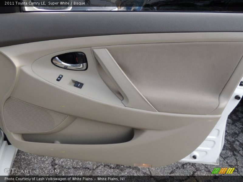 Super White / Bisque 2011 Toyota Camry LE