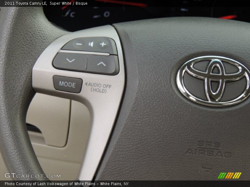 Controls of 2011 Camry LE