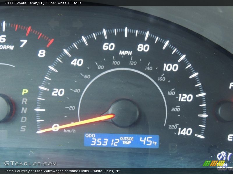 Super White / Bisque 2011 Toyota Camry LE