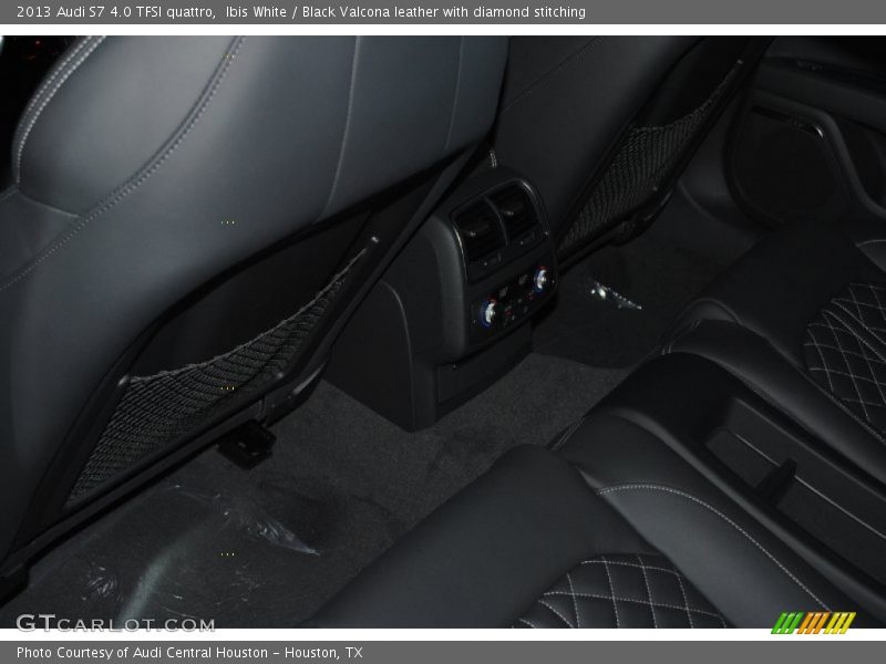 Ibis White / Black Valcona leather with diamond stitching 2013 Audi S7 4.0 TFSI quattro