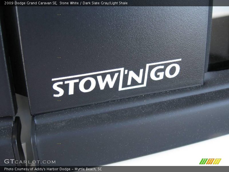 Stone White / Dark Slate Gray/Light Shale 2009 Dodge Grand Caravan SE
