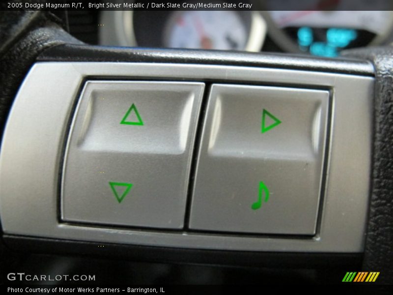 Bright Silver Metallic / Dark Slate Gray/Medium Slate Gray 2005 Dodge Magnum R/T