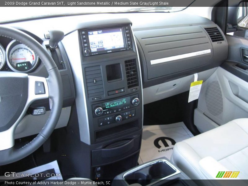 Light Sandstone Metallic / Medium Slate Gray/Light Shale 2009 Dodge Grand Caravan SXT