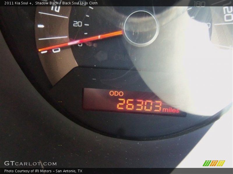 Shadow Black / Black Soul Logo Cloth 2011 Kia Soul +