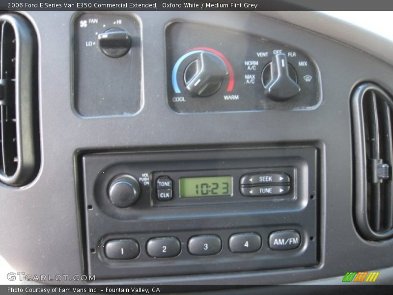 Oxford White / Medium Flint Grey 2006 Ford E Series Van E350 Commercial Extended