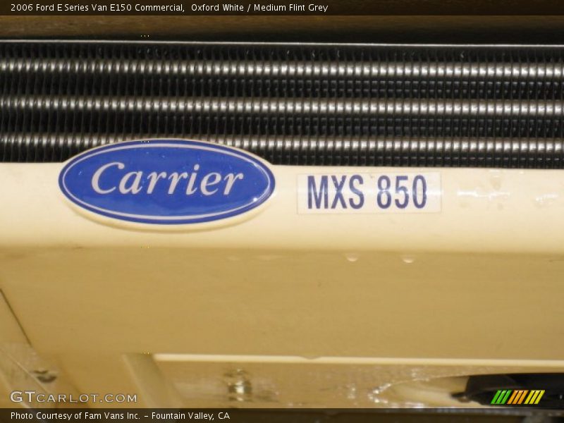Oxford White / Medium Flint Grey 2006 Ford E Series Van E150 Commercial