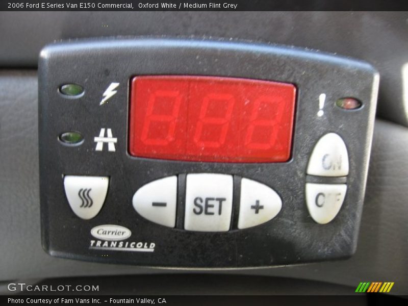 Oxford White / Medium Flint Grey 2006 Ford E Series Van E150 Commercial
