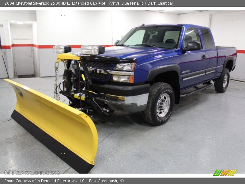 Front 3/4 View of 2004 Silverado 2500HD LS Extended Cab 4x4