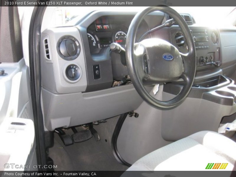 Oxford White / Medium Flint 2010 Ford E Series Van E150 XLT Passenger