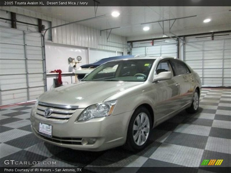 Desert Sand Mica / Ivory 2005 Toyota Avalon XL