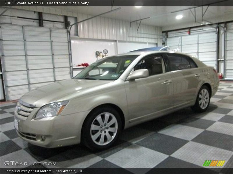 Desert Sand Mica / Ivory 2005 Toyota Avalon XL
