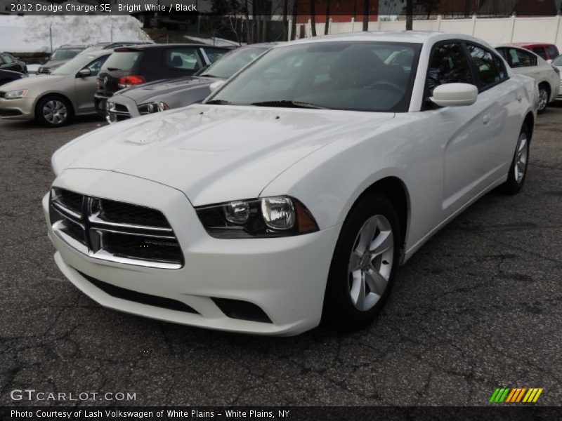 Bright White / Black 2012 Dodge Charger SE
