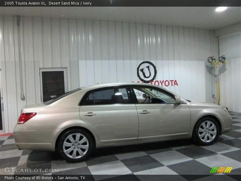 Desert Sand Mica / Ivory 2005 Toyota Avalon XL