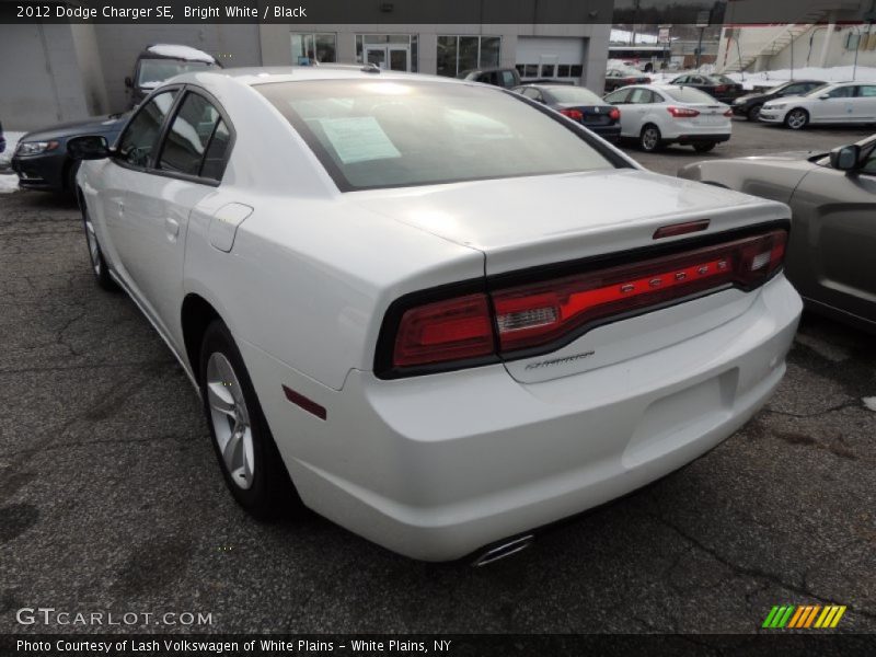 Bright White / Black 2012 Dodge Charger SE