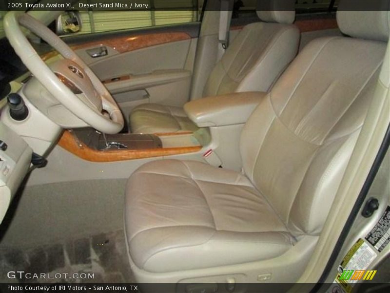 Desert Sand Mica / Ivory 2005 Toyota Avalon XL