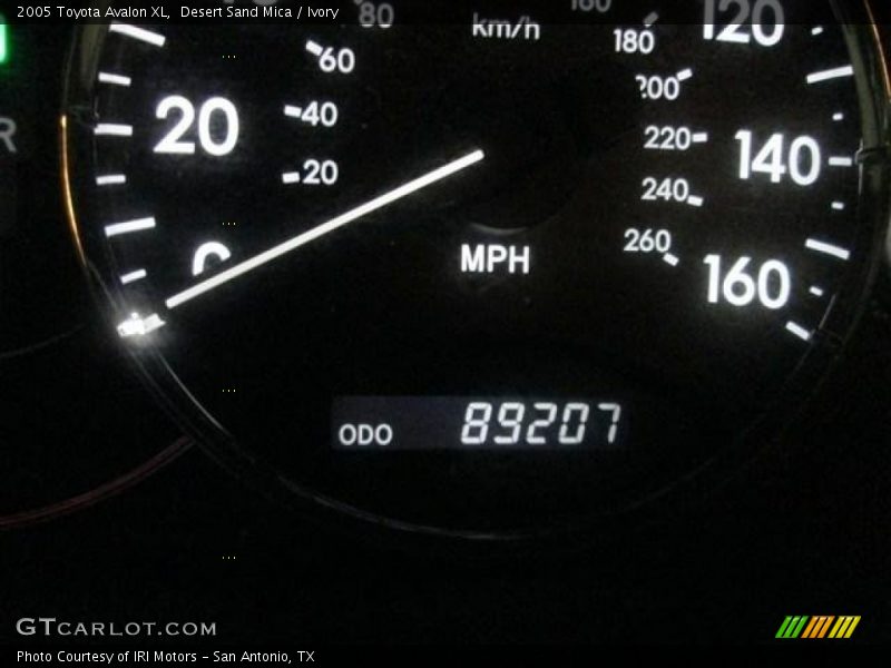 Desert Sand Mica / Ivory 2005 Toyota Avalon XL