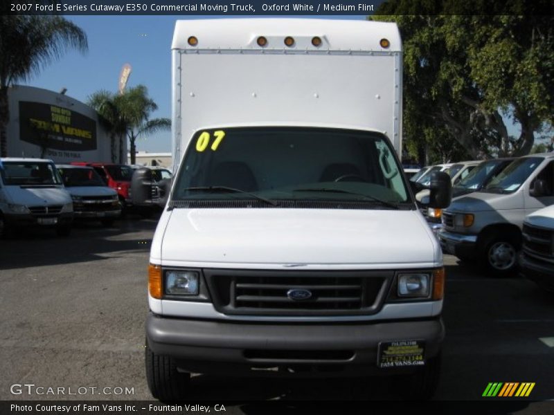 Oxford White / Medium Flint 2007 Ford E Series Cutaway E350 Commercial Moving Truck