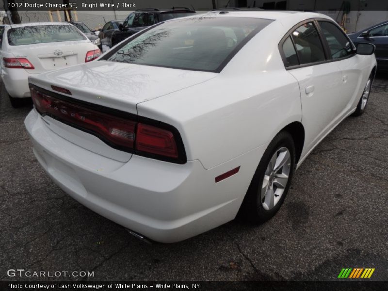 Bright White / Black 2012 Dodge Charger SE