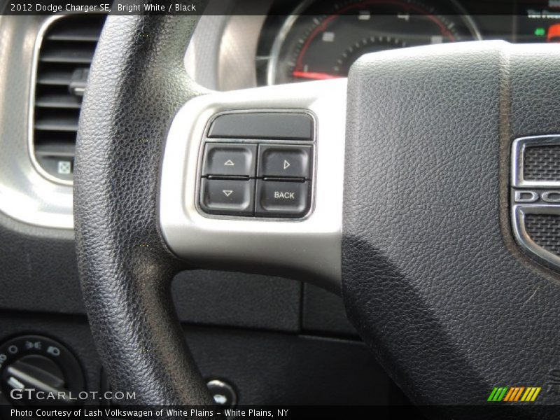 Bright White / Black 2012 Dodge Charger SE