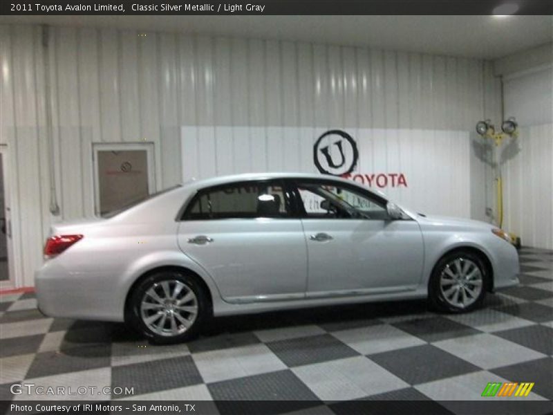 Classic Silver Metallic / Light Gray 2011 Toyota Avalon Limited